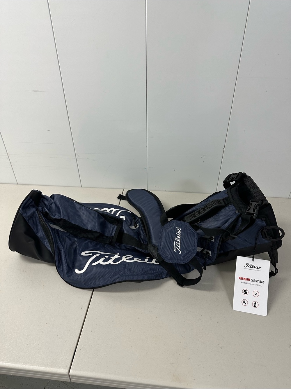 Titleist Golf Premium Lightweight Carry Bag - Brand New with Tag